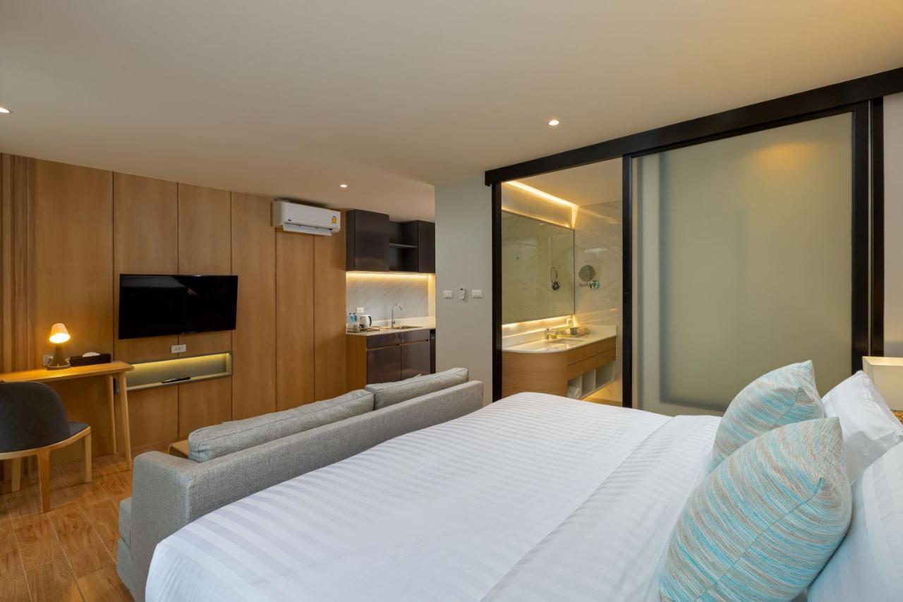 Hotel Wyndham Garden Naithon Phuket Zewnętrze zdjęcie