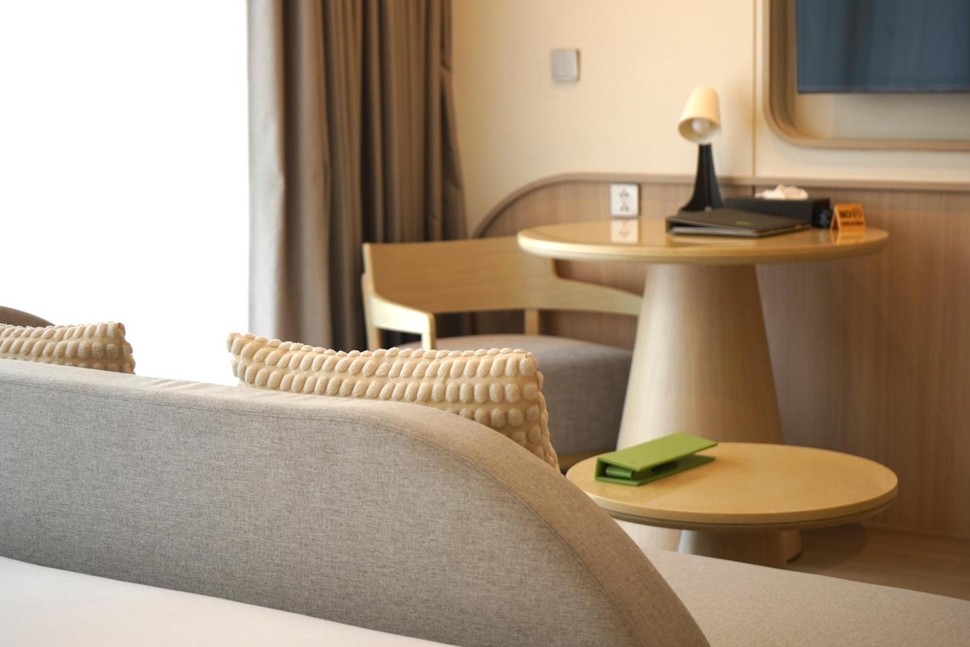 Hotel Wyndham Garden Naithon Phuket Zewnętrze zdjęcie