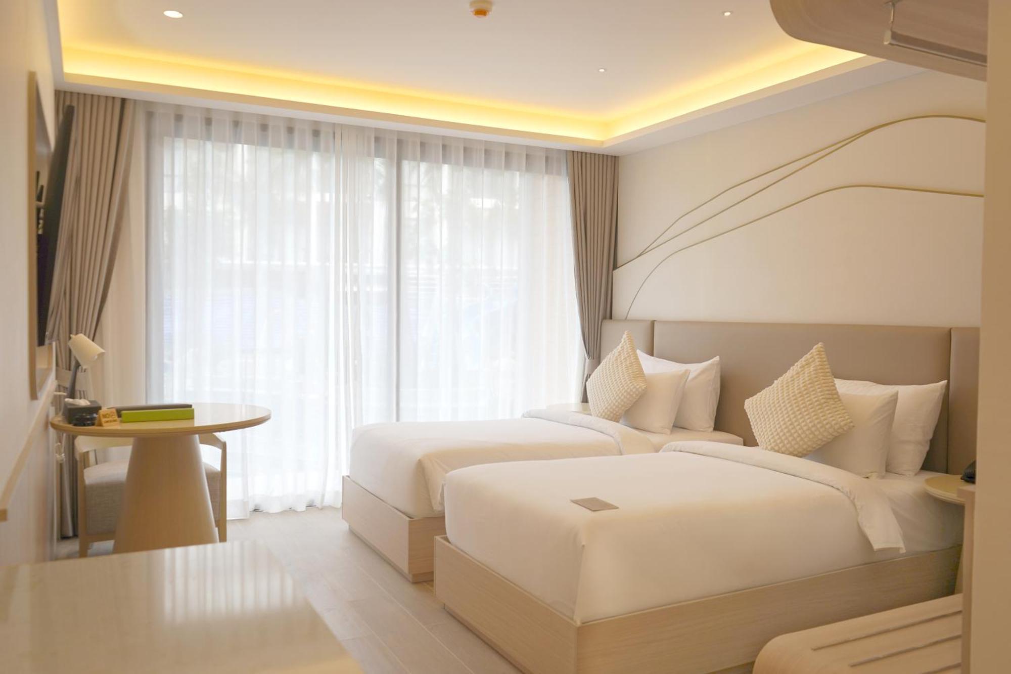 Hotel Wyndham Garden Naithon Phuket Zewnętrze zdjęcie