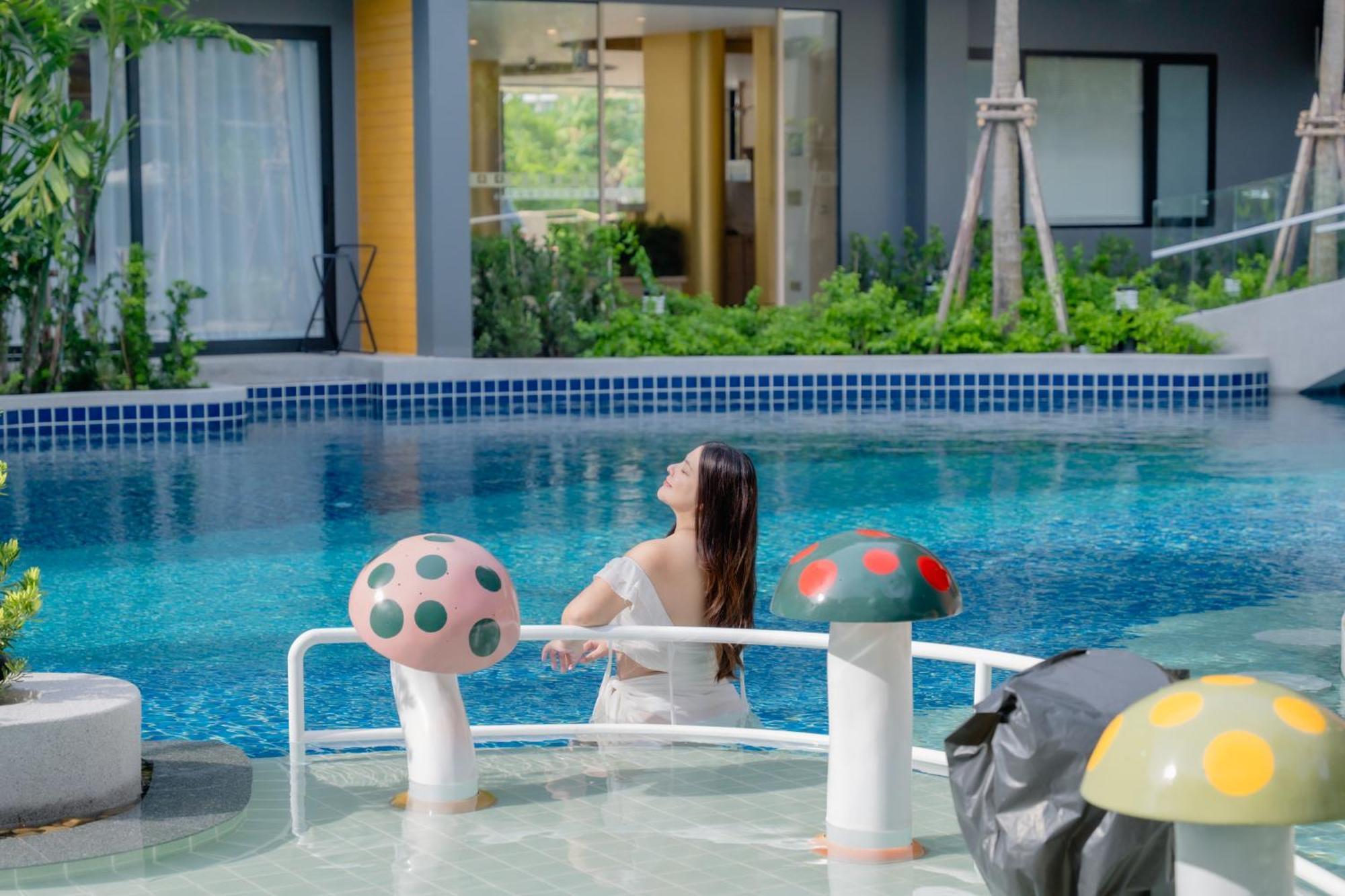 Hotel Wyndham Garden Naithon Phuket Zewnętrze zdjęcie