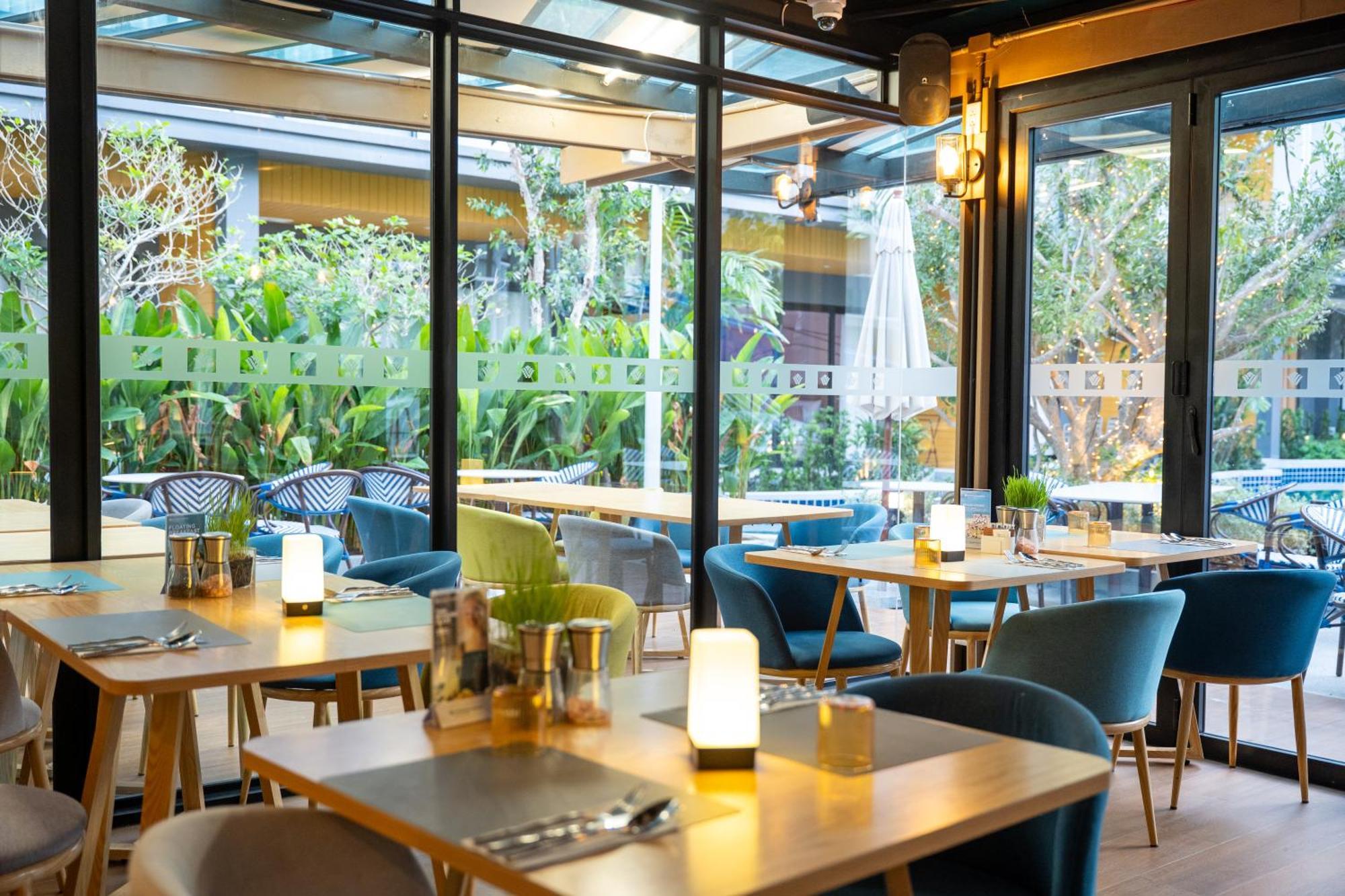 Hotel Wyndham Garden Naithon Phuket Zewnętrze zdjęcie