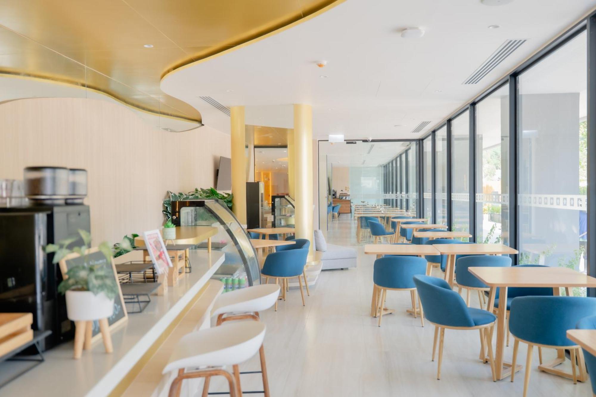 Hotel Wyndham Garden Naithon Phuket Zewnętrze zdjęcie