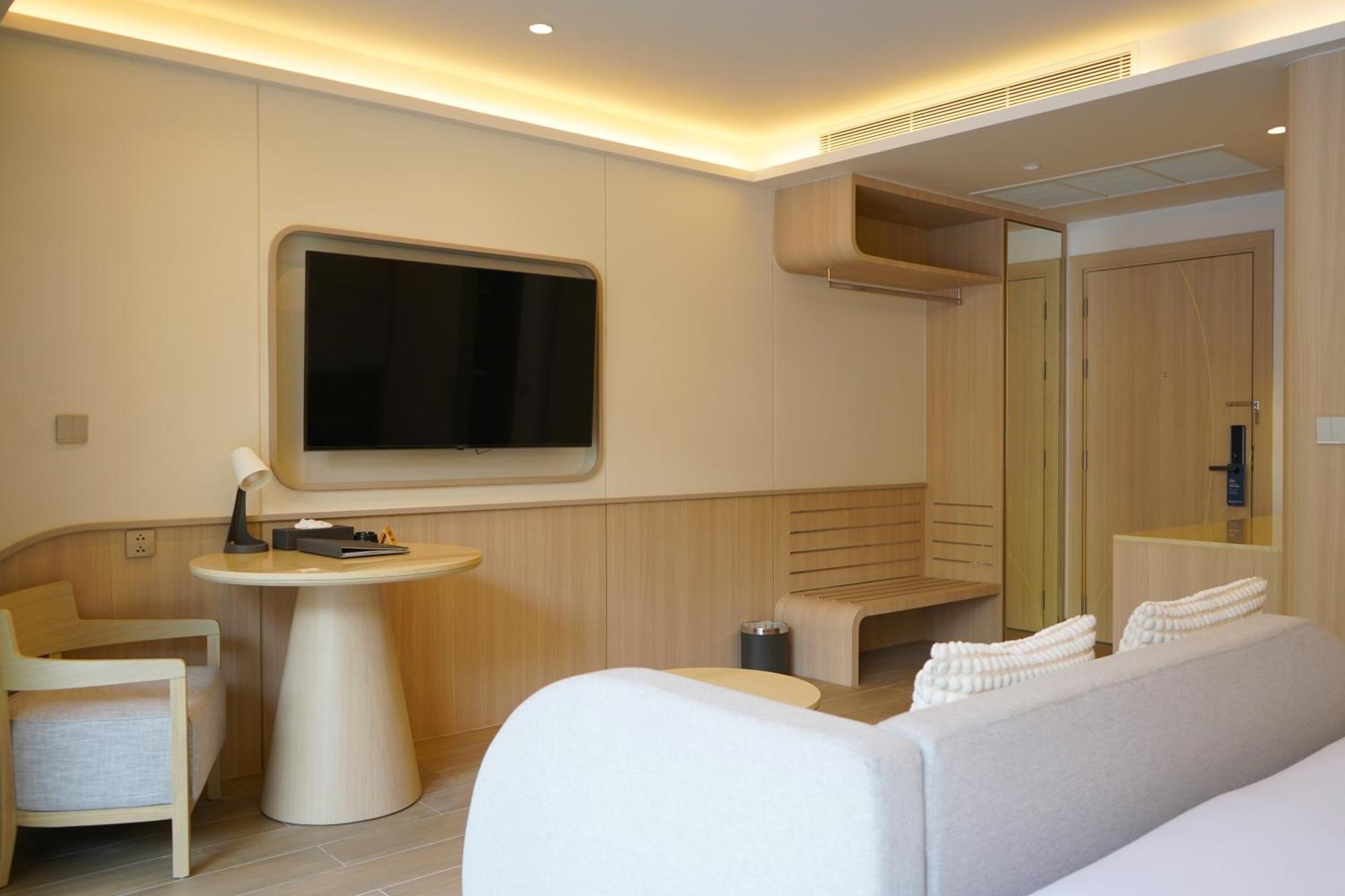 Hotel Wyndham Garden Naithon Phuket Zewnętrze zdjęcie
