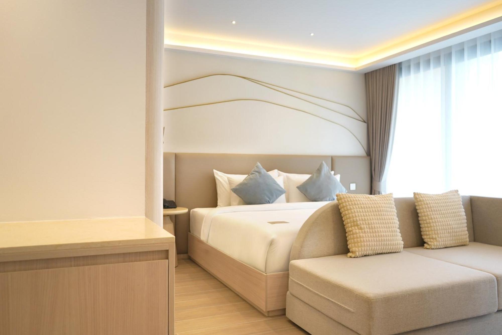 Hotel Wyndham Garden Naithon Phuket Zewnętrze zdjęcie