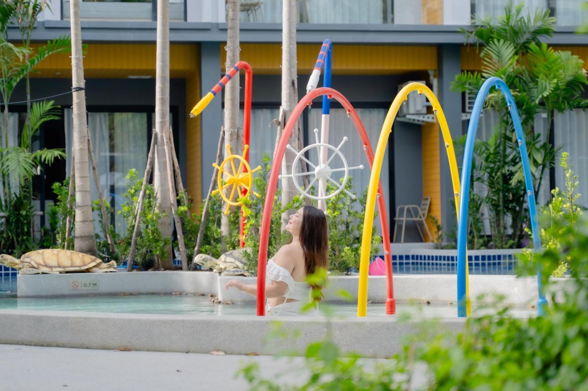 Hotel Wyndham Garden Naithon Phuket Zewnętrze zdjęcie