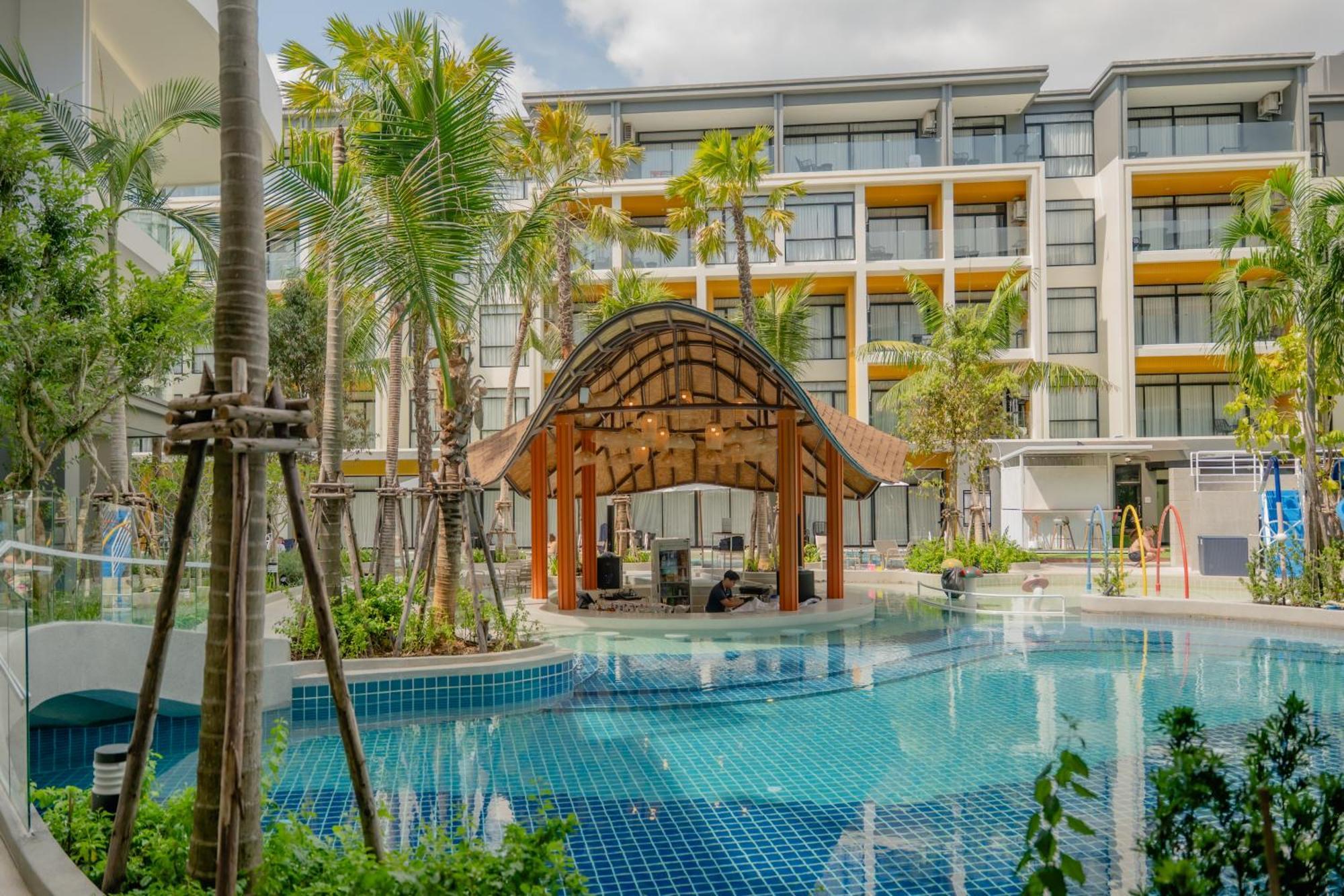 Hotel Wyndham Garden Naithon Phuket Zewnętrze zdjęcie